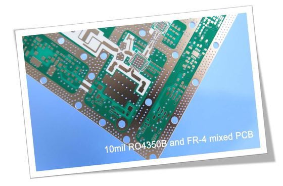 Placa híbrida do PWB de 4 camadas construída em Rogers 10mil RO4350B e FR-4