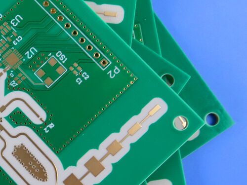 PCB híbrido em RO4350B e material FR4 de alta TG com 4 camadas de vias cegas